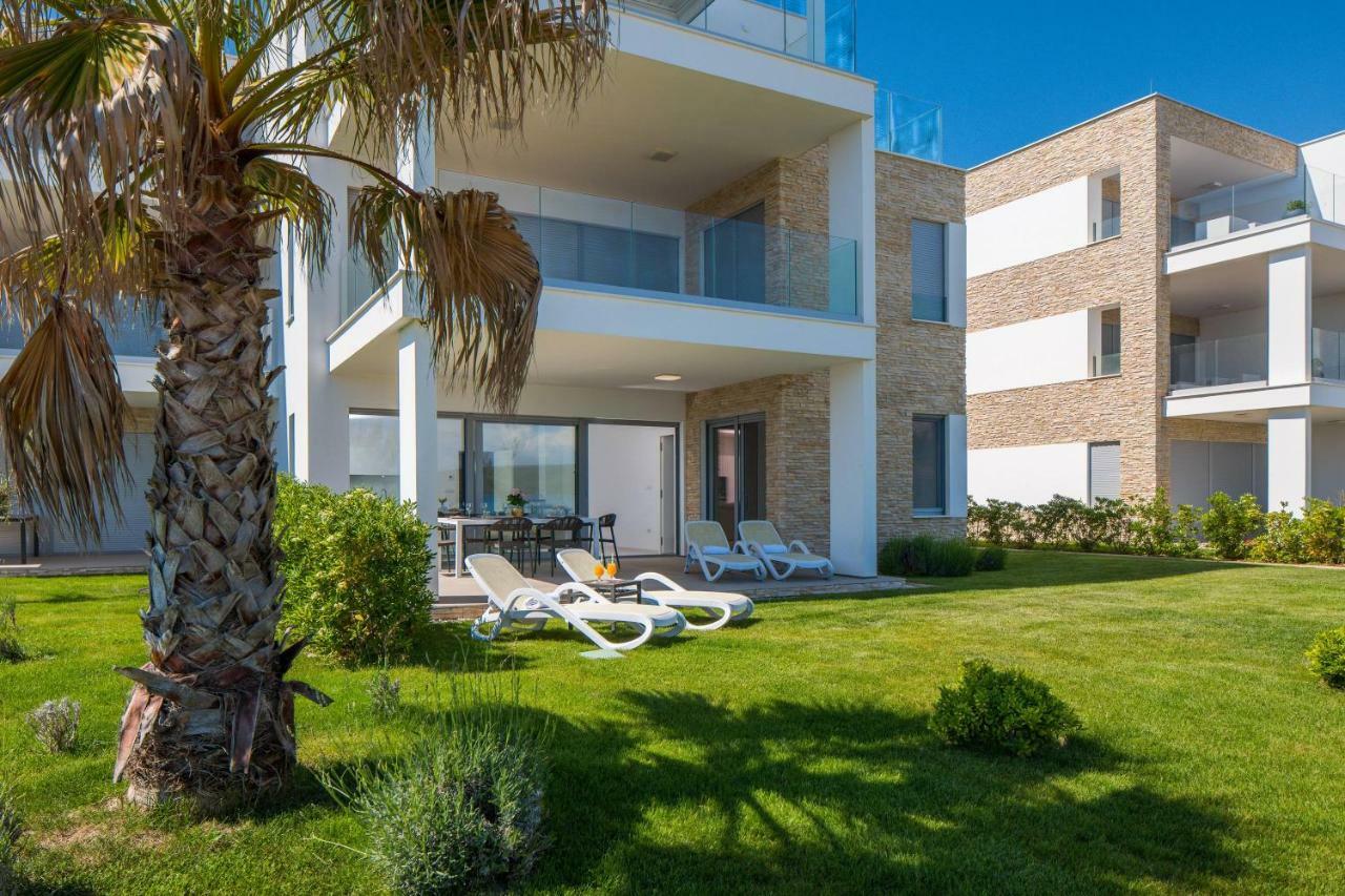 Luxury Design Beach Front Apartment Sukošan Extérieur photo
